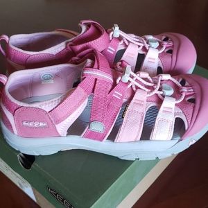 NWT Keen Newport H2 sandals